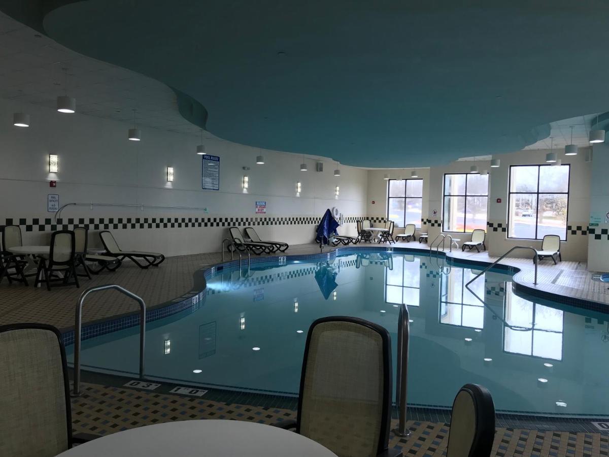 Holiday Inn Hotel & Suites Chicago Northwest - Elgin By Ihg Екстериор снимка