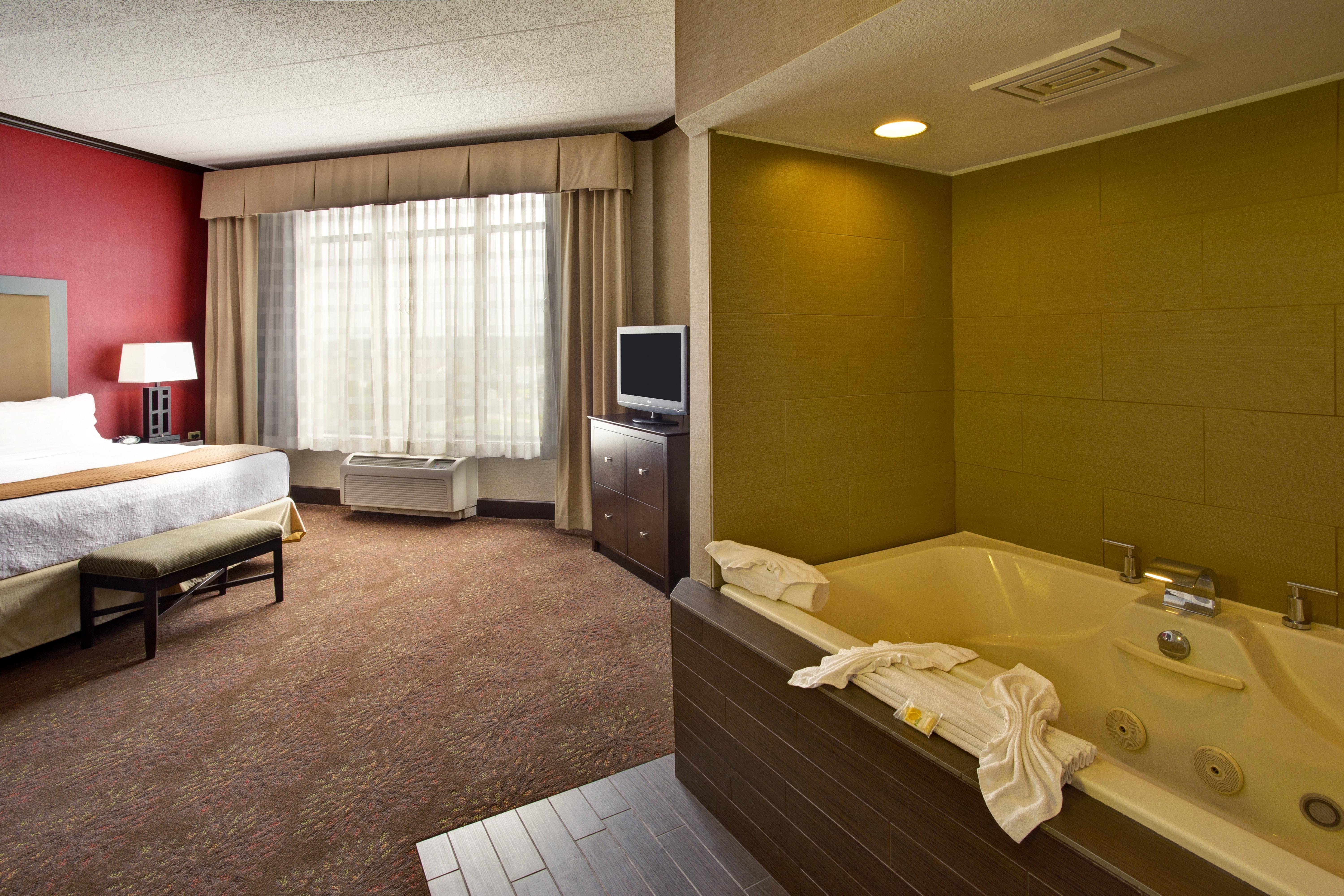 Holiday Inn Hotel & Suites Chicago Northwest - Elgin By Ihg Екстериор снимка