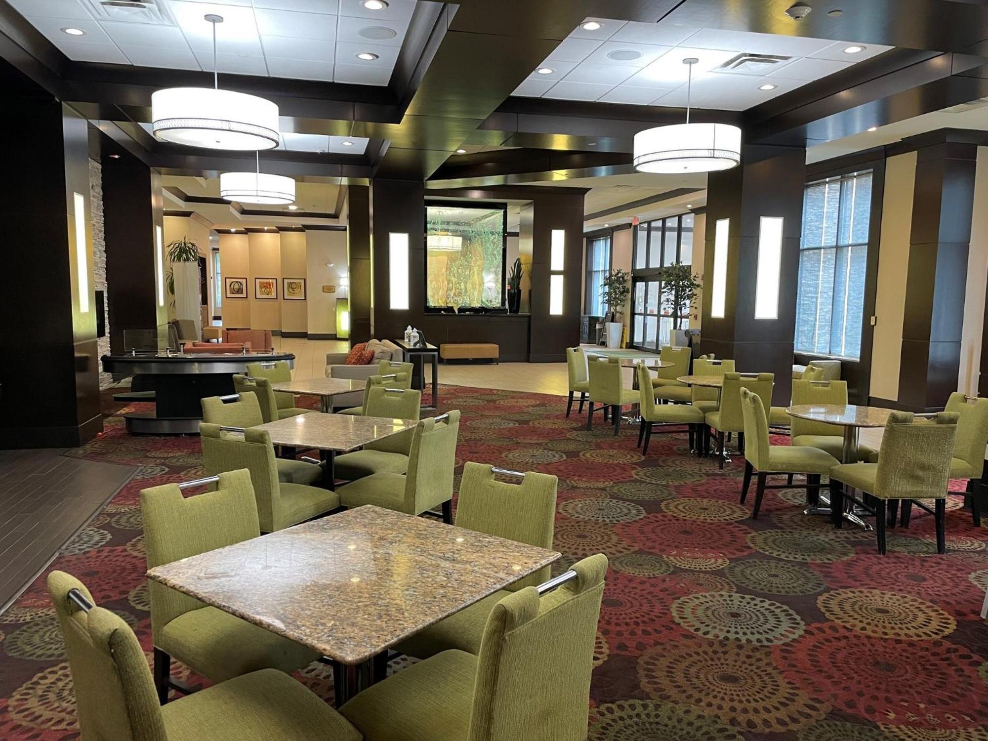 Holiday Inn Hotel & Suites Chicago Northwest - Elgin By Ihg Екстериор снимка