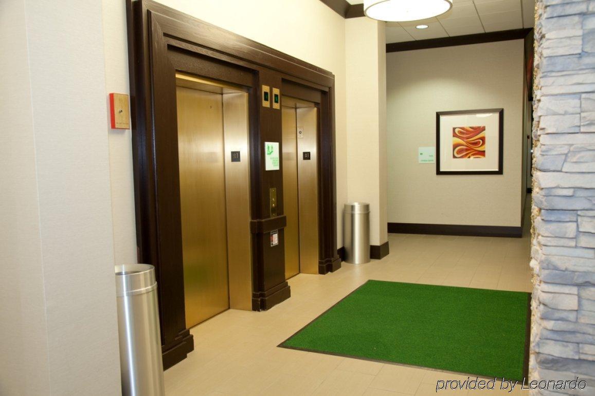 Holiday Inn Hotel & Suites Chicago Northwest - Elgin By Ihg Екстериор снимка