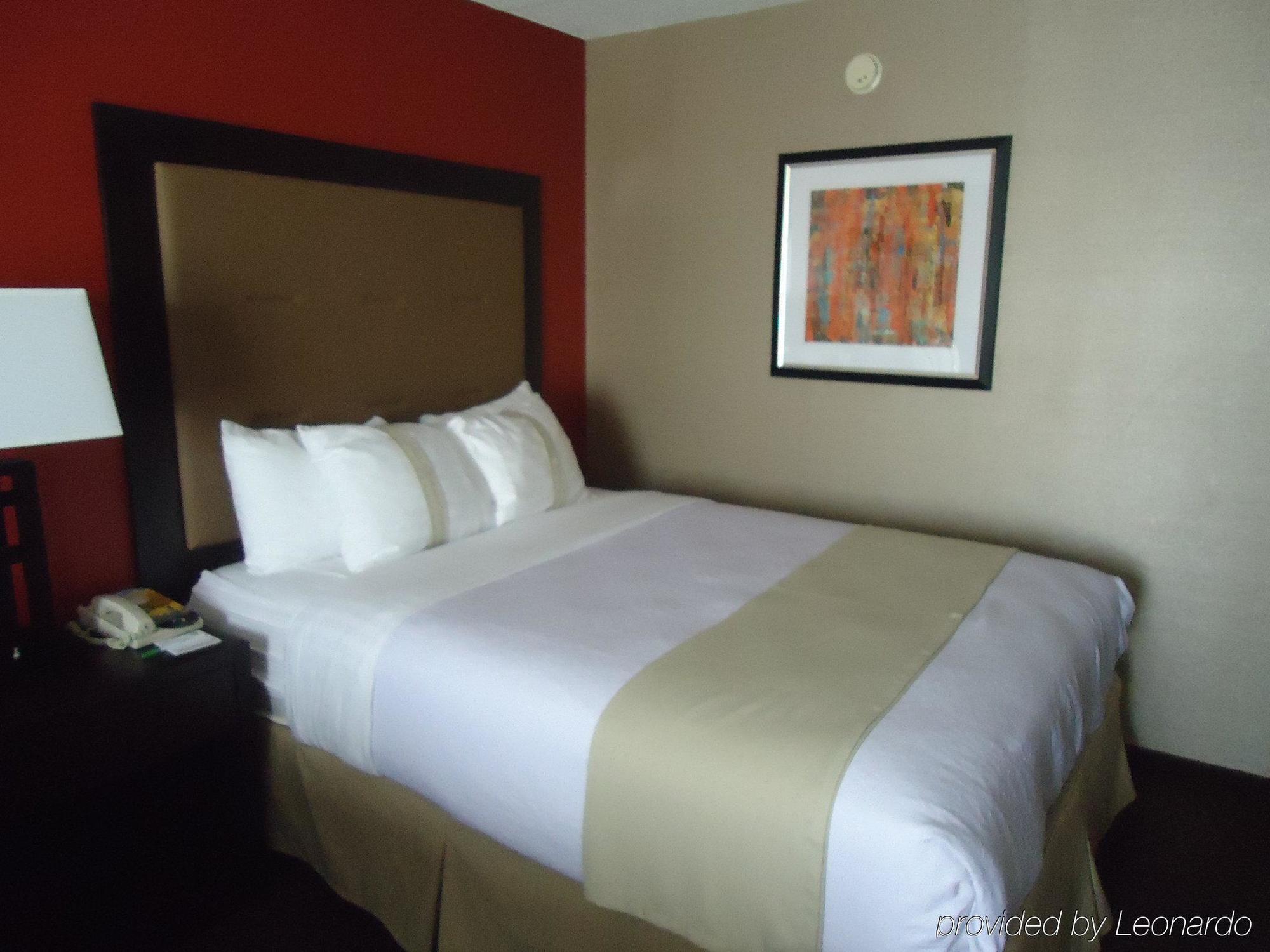 Holiday Inn Hotel & Suites Chicago Northwest - Elgin By Ihg Стая снимка